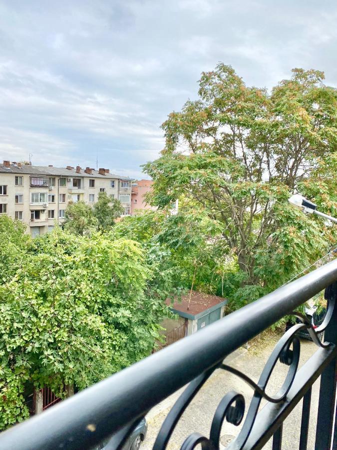 Cozy Studio Next To State Opera With Work Space Stara Zagora Ngoại thất bức ảnh