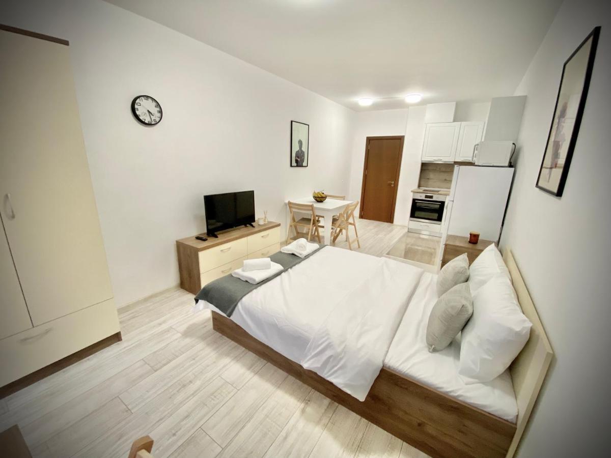 Cozy Studio Next To State Opera With Work Space Stara Zagora Ngoại thất bức ảnh