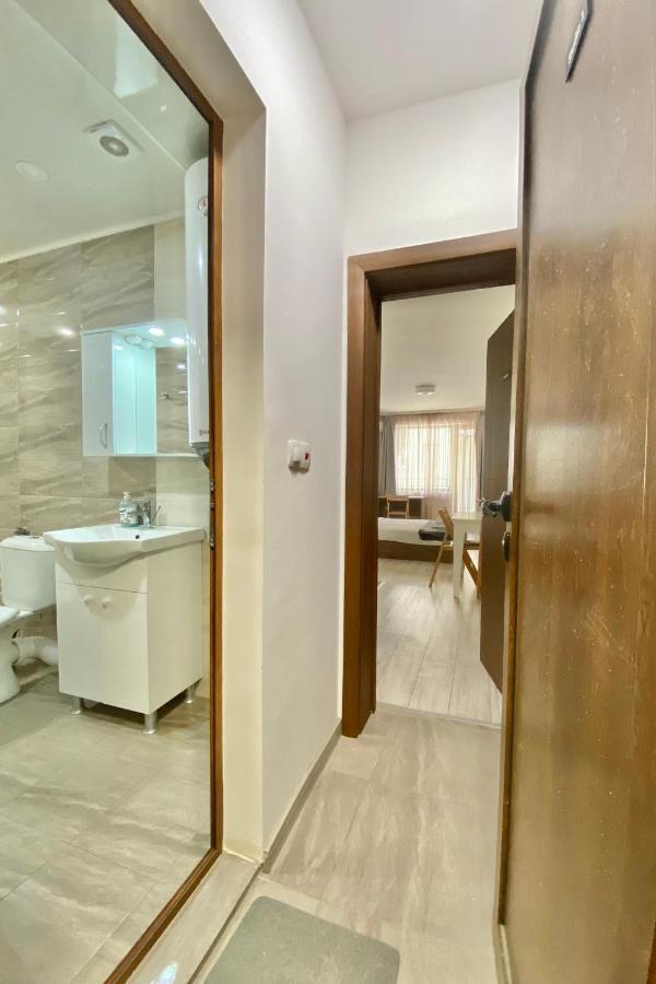 Cozy Studio Next To State Opera With Work Space Stara Zagora Ngoại thất bức ảnh